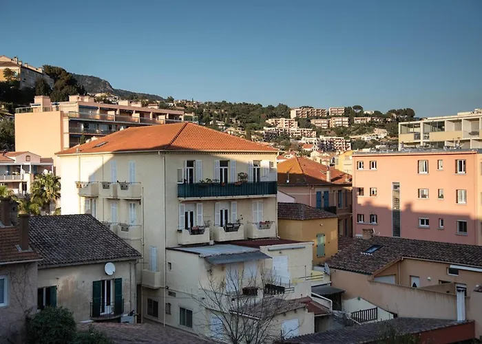 Lägenhet Location T2 + Avec Parking, Centre, Proche - Fr-1-803-19 *