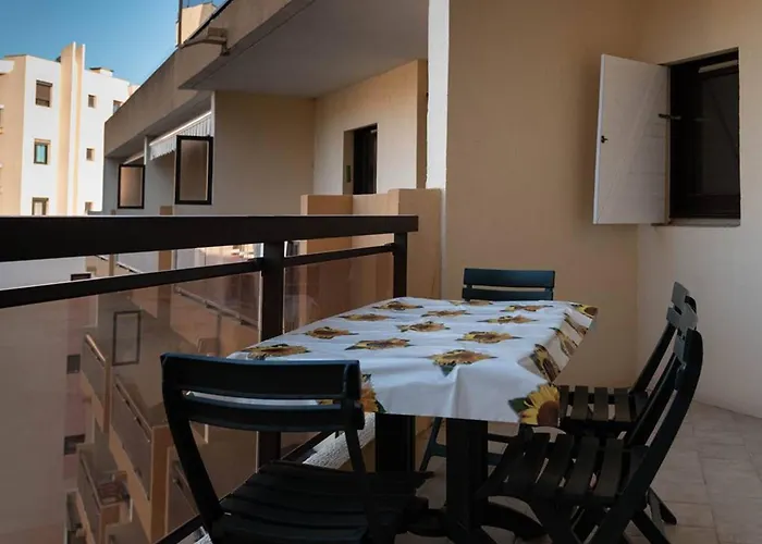 Location T2 + Avec Parking, Centre, Proche - Fr-1-803-19 Lägenhet